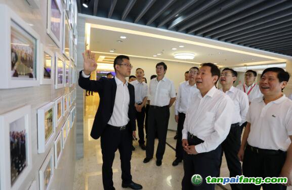 國家發(fā)展改革委副主任張勇出席第五屆深圳國際低碳城論壇開幕式并調(diào)研深圳碳交易試點(diǎn)工作