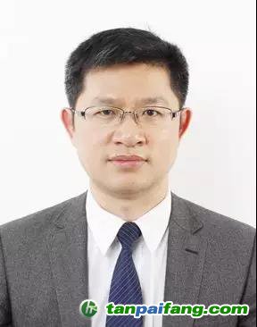 葛興安，深圳排放權(quán)交易所總裁、深圳經(jīng)濟(jì)特區(qū)金融學(xué)會綠色金融專業(yè)委員會秘書長、聯(lián)合國開發(fā)計劃署可持續(xù)發(fā)展金融顧問委員會委員